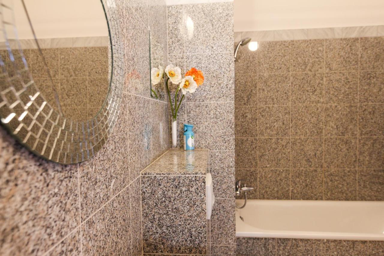 Artemisia Luxury Apartments Balcony Будапеща Екстериор снимка