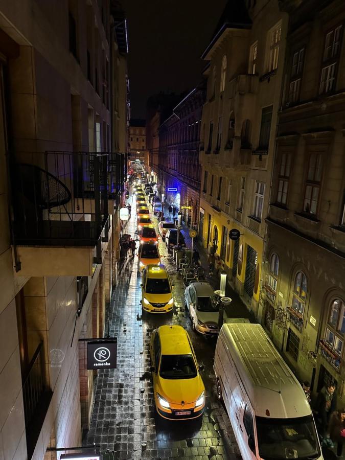 Artemisia Luxury Apartments Balcony Будапеща Екстериор снимка